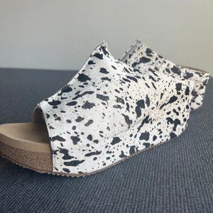 Volatile - Chocolate Chip Cow Print Wedges